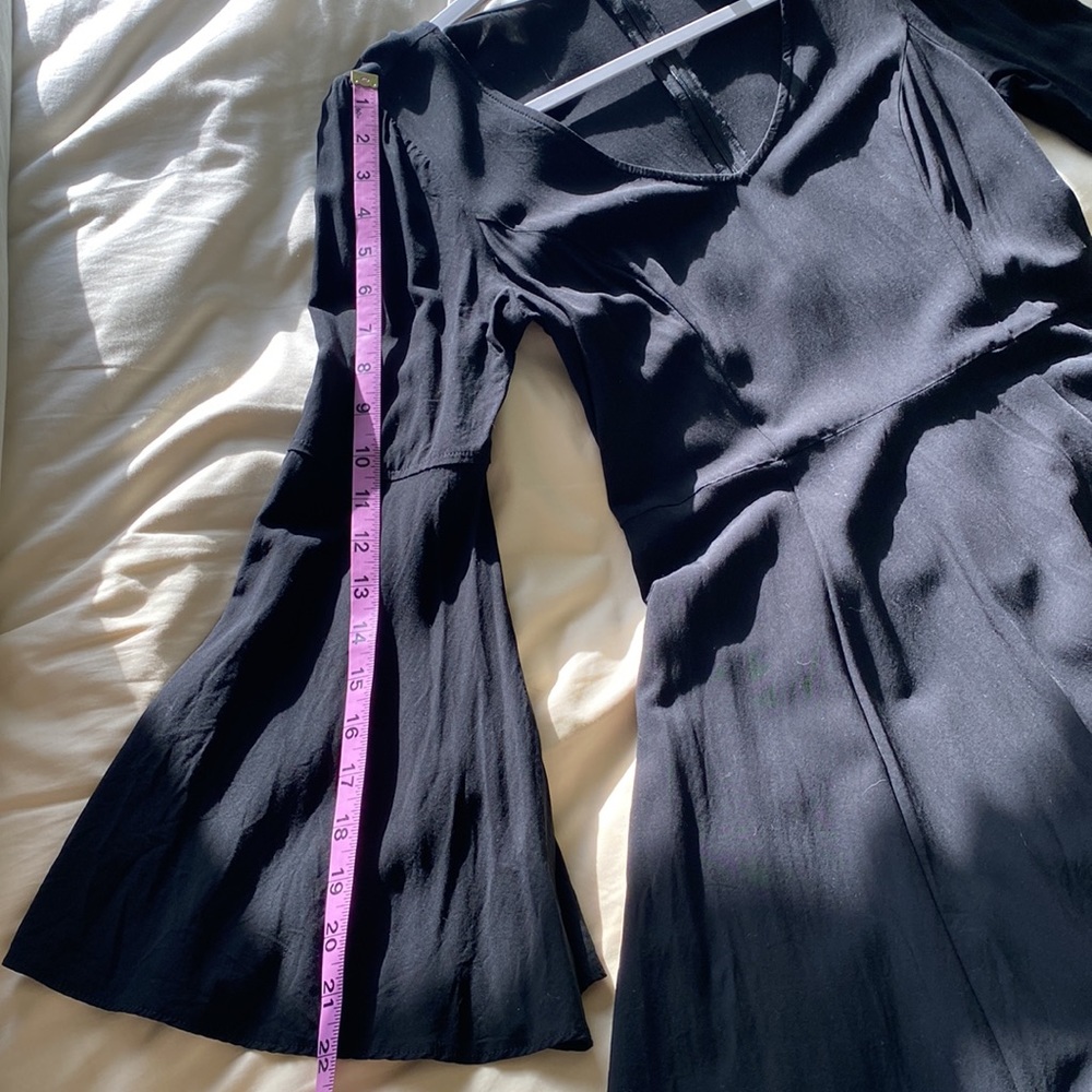 Flare sleeve black dress - Picture 7 of 8